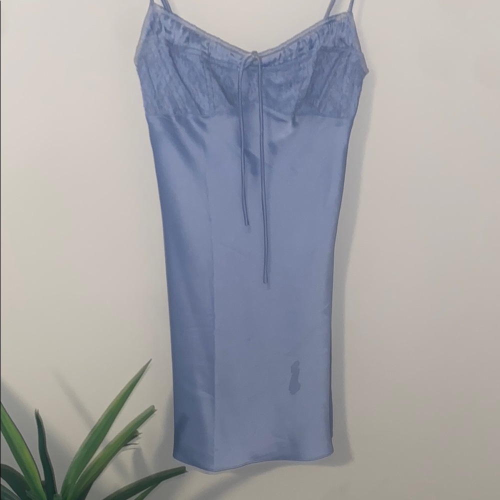 Elegant Blue Lace Trim Chemise